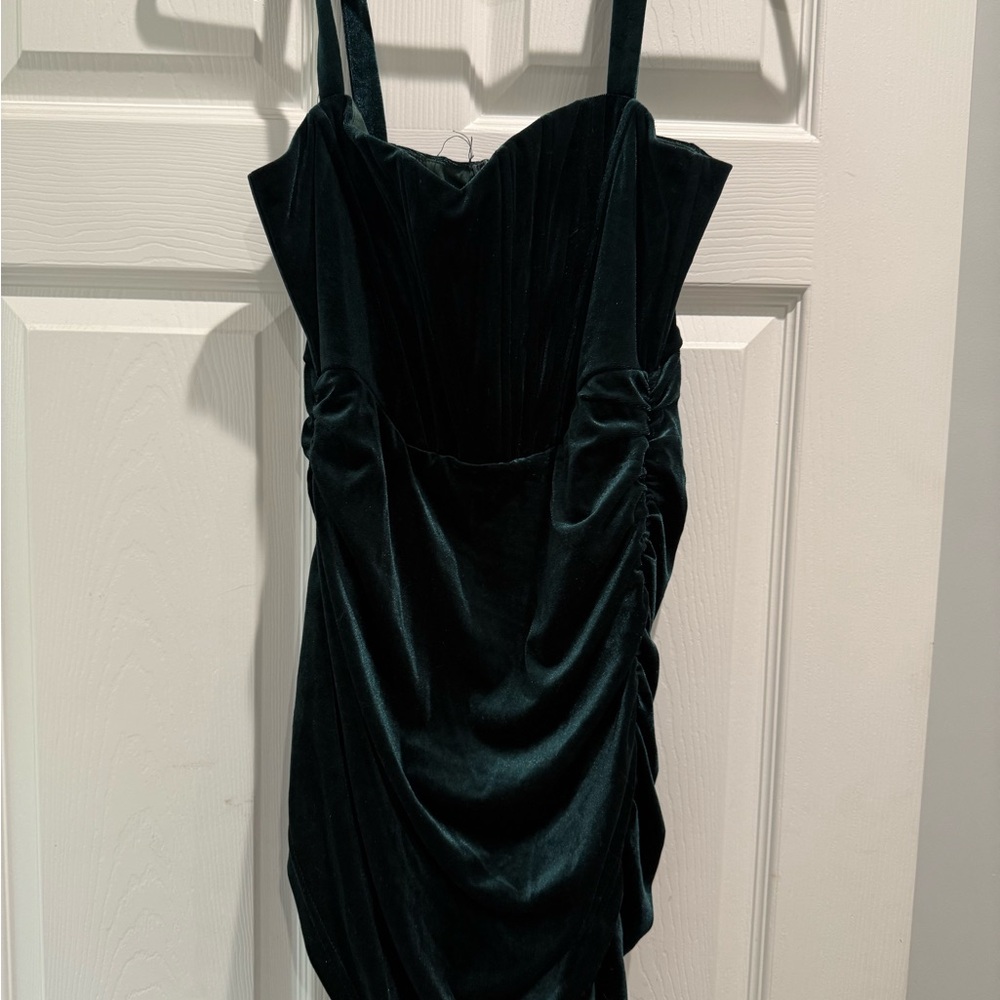Elegant Emerald Velvet Dress